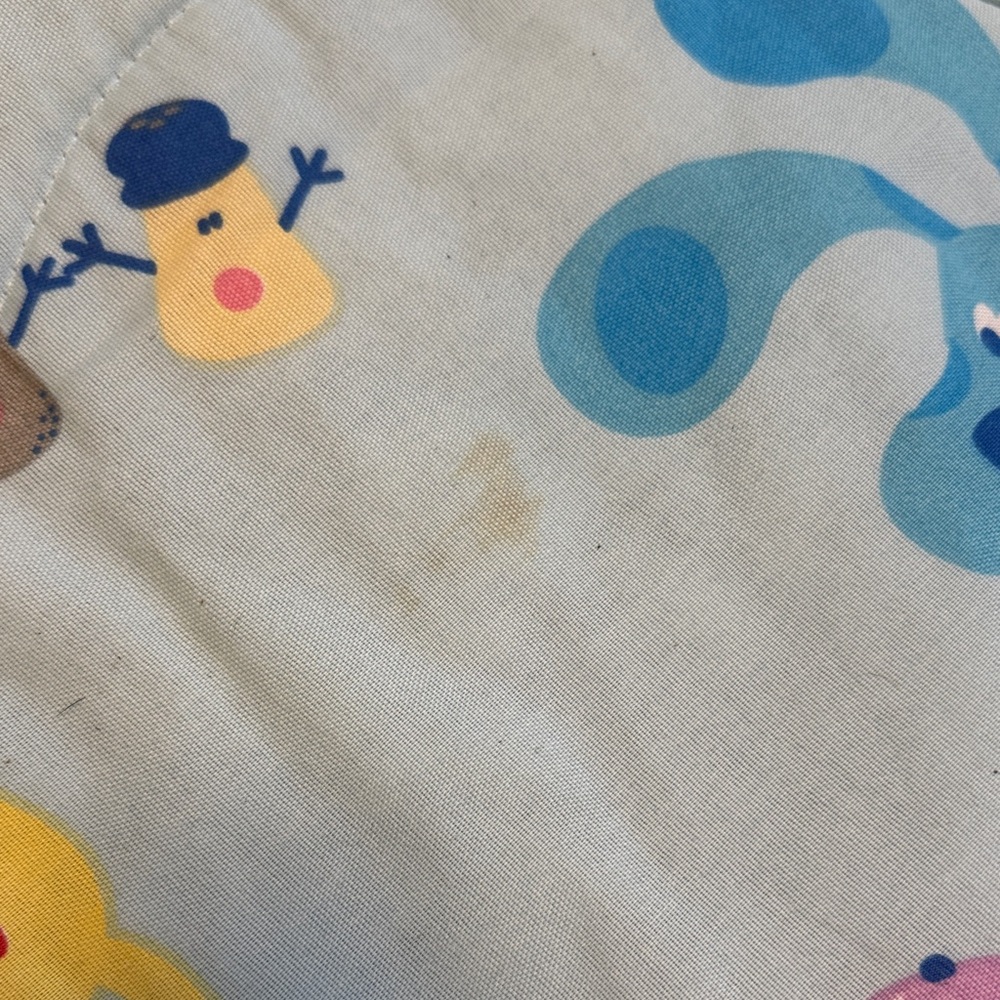 Blue's Clues Themed Kids Twin bedspread - used - Picture 7 of 8